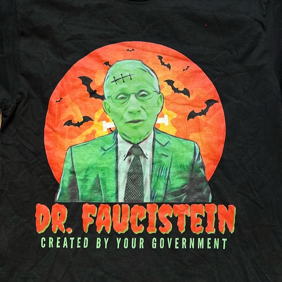 Funny Graphic Tshirt Small NWT - Picture 1 of 2